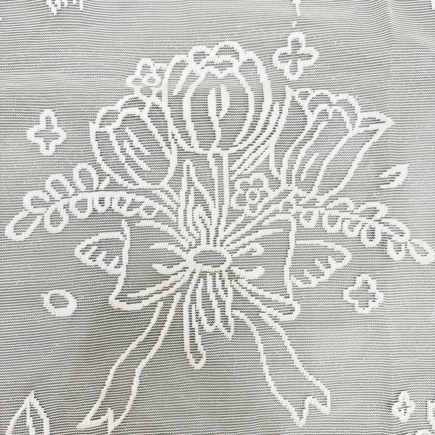 Antique Lace Tablecloth - Elegant Decor for Any Occasion