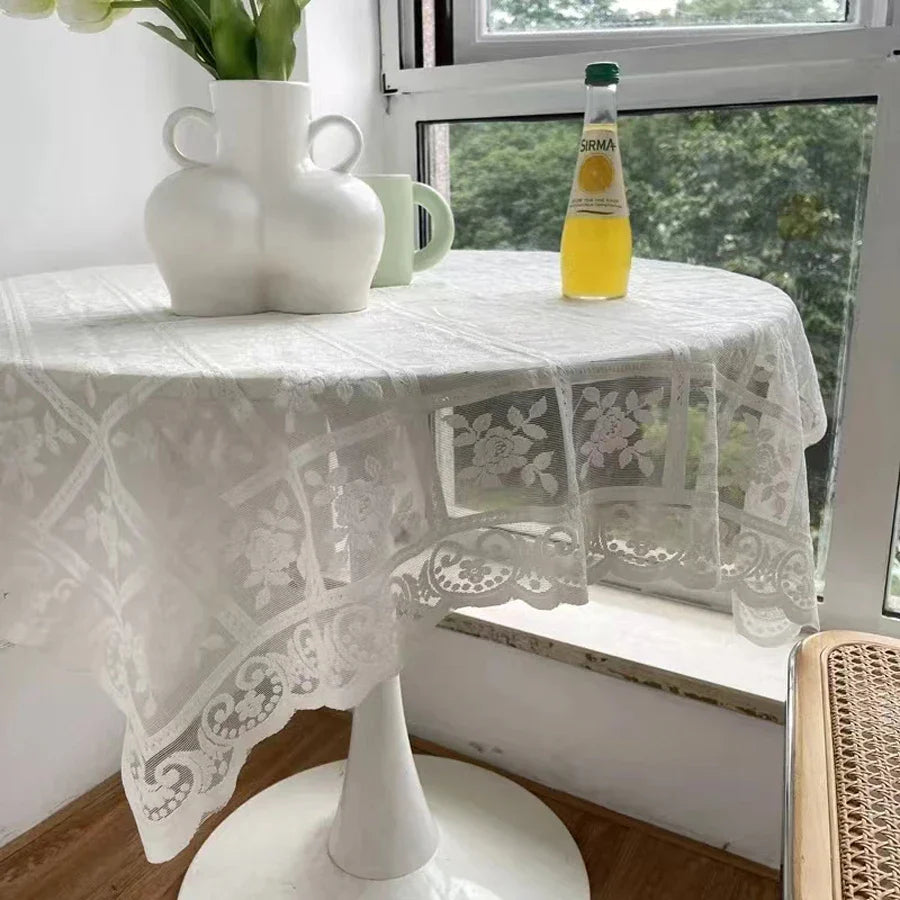 Antique Lace Tablecloth - Elegant Decor for Any Occasion