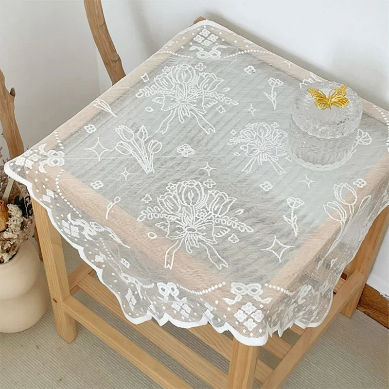 Antique Lace Tablecloth - Elegant Decor for Any Occasion