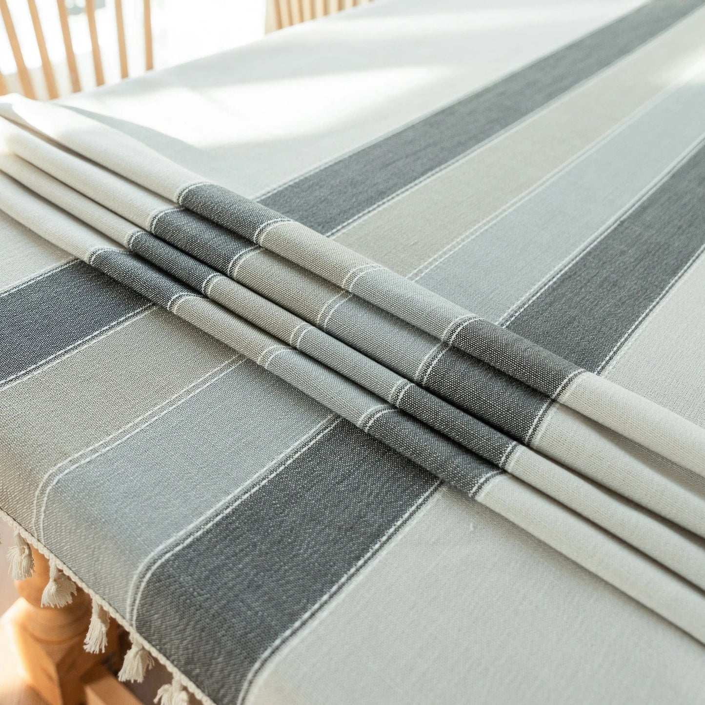 Nappe en coton et lin imperméable Battilo – Élevez le style de salle à manger